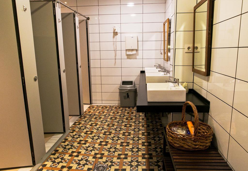 Pars Tailor'S Hostel บาร์เซโลนา ภายนอก รูปภาพ