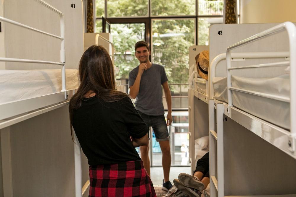 Pars Tailor'S Hostel บาร์เซโลนา ภายนอก รูปภาพ